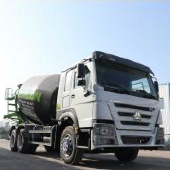 HOWO Mixing Tank Truck